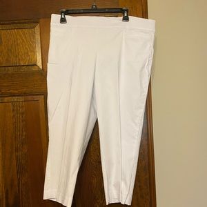 Like new ladies capris